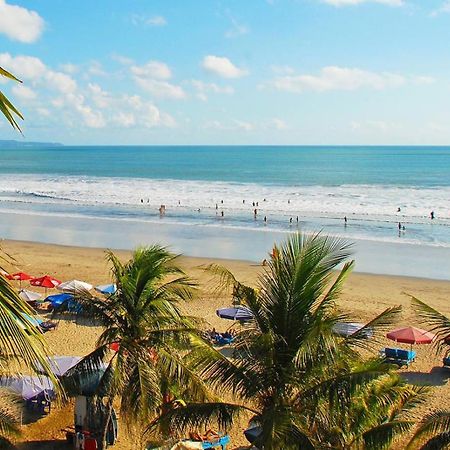 Villa Hitam Putih Legian Bali Seminyak Buitenkant foto