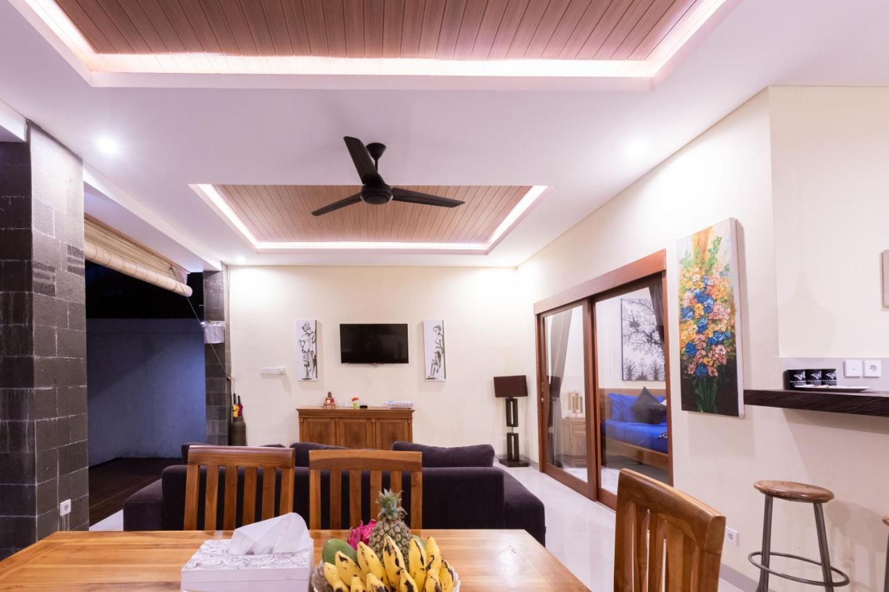 Villa Hitam Putih Legian Bali Seminyak Buitenkant foto