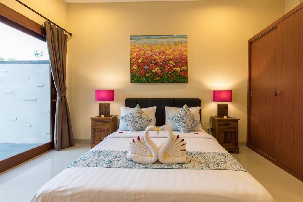 Villa Hitam Putih Legian Bali Seminyak Buitenkant foto