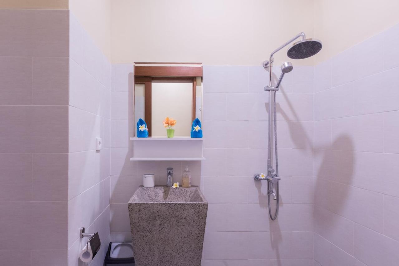 Villa Hitam Putih Legian Bali Seminyak Buitenkant foto