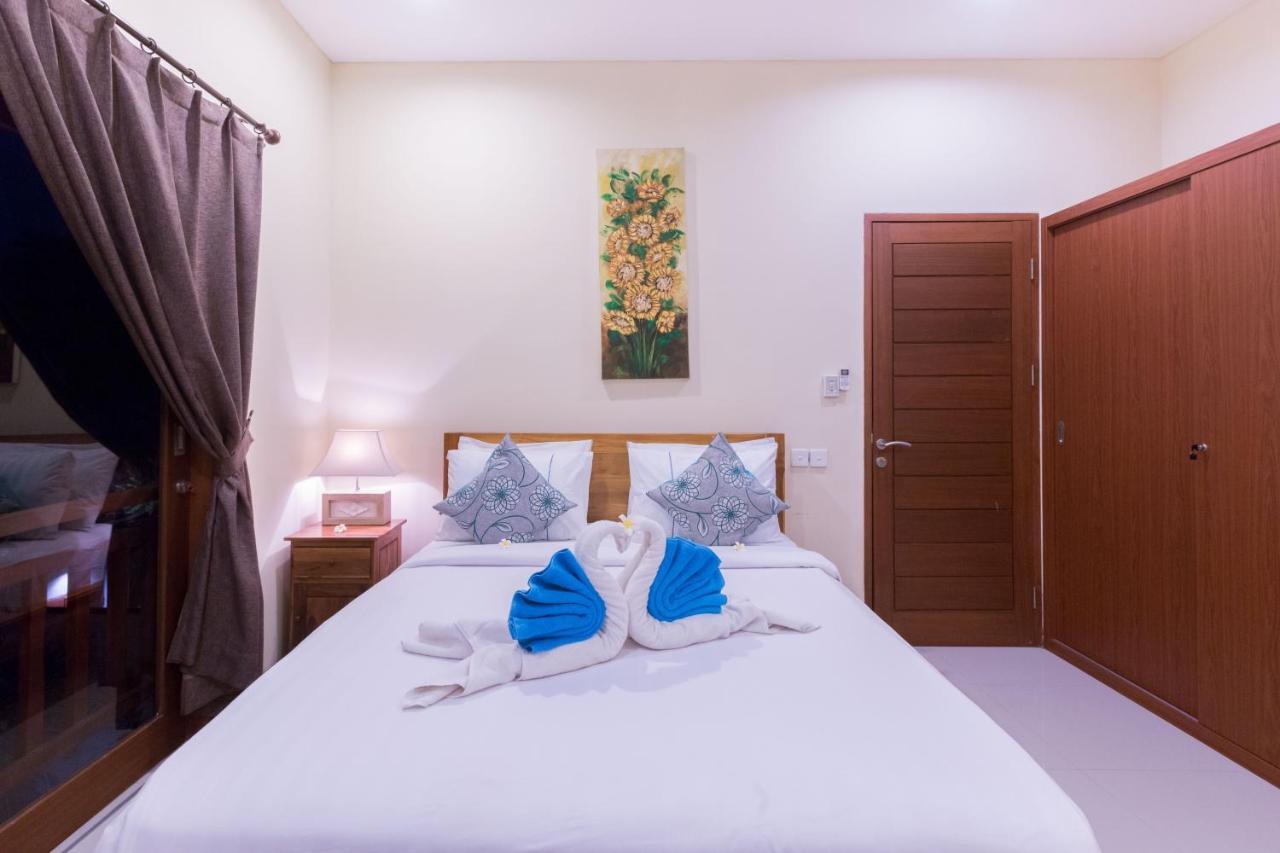 Villa Hitam Putih Legian Bali Seminyak Buitenkant foto